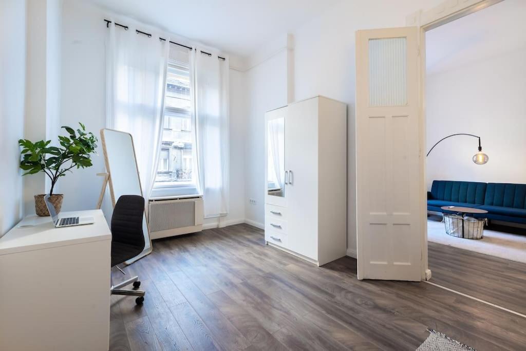 Stylish Central Apartment Budapest Exterior photo