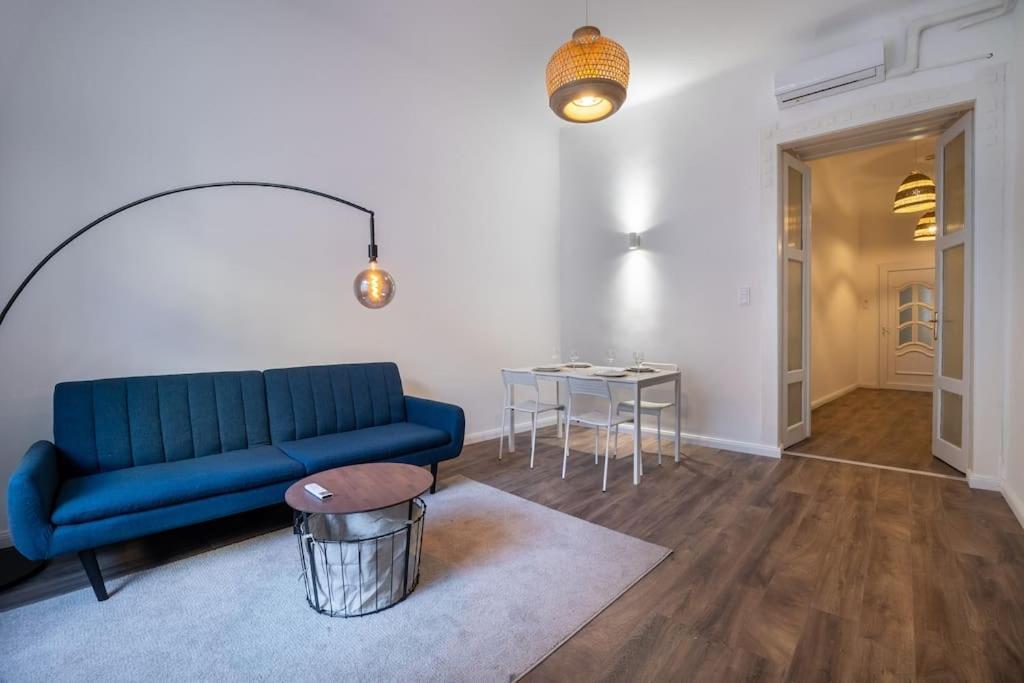 Stylish Central Apartment Budapest Exterior photo