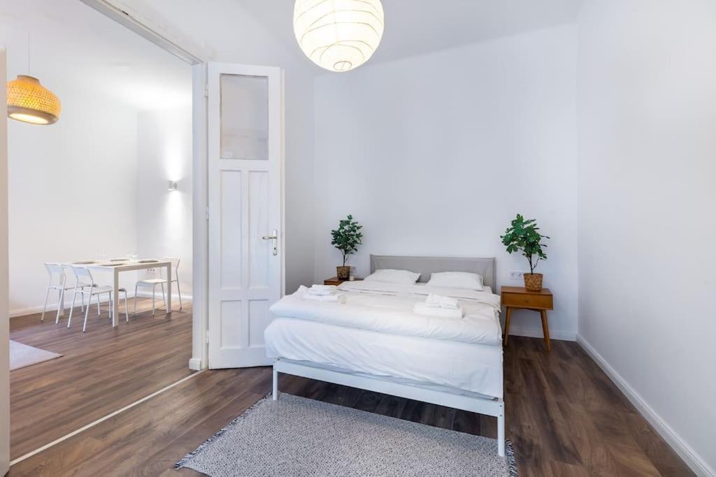 Stylish Central Apartment Budapest Exterior photo