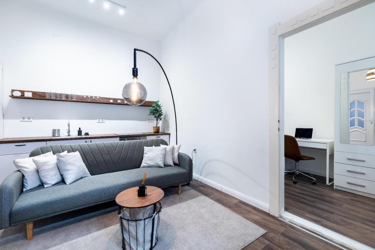 Stylish Central Apartment Budapest Exterior photo
