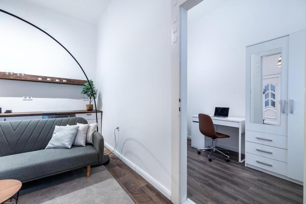 Stylish Central Apartment Budapest Exterior photo